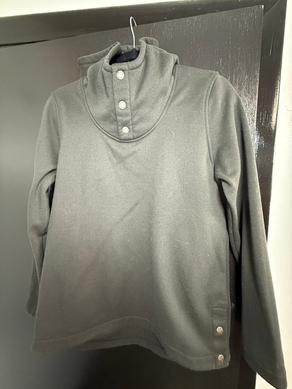 The North Face Women’s Medium Black Fleece Hooded Pullover Snap Neck